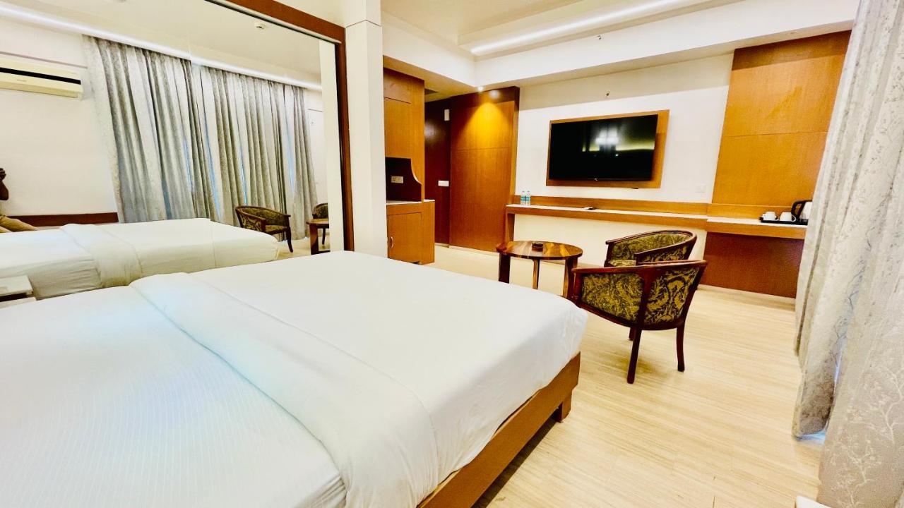 Aparthotel Neel Skye - Couple Friendly - Dlf My Pad, Gomtinagar , Lakhnaú Exteriér fotografie